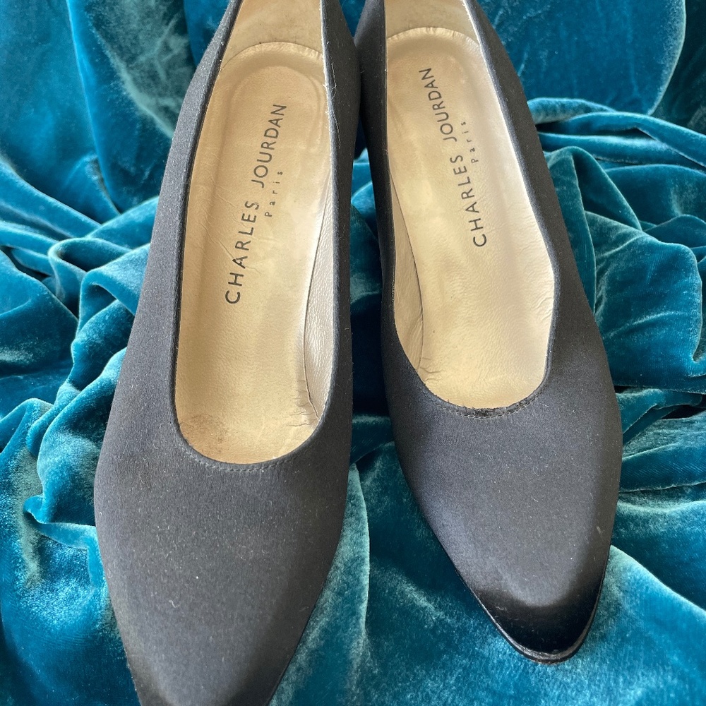 Charles Jourdan Blk Satin Pump 7.5